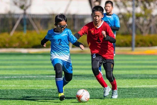 小因扎吉：坎塞洛仍随队训练 去留由俱乐部决定